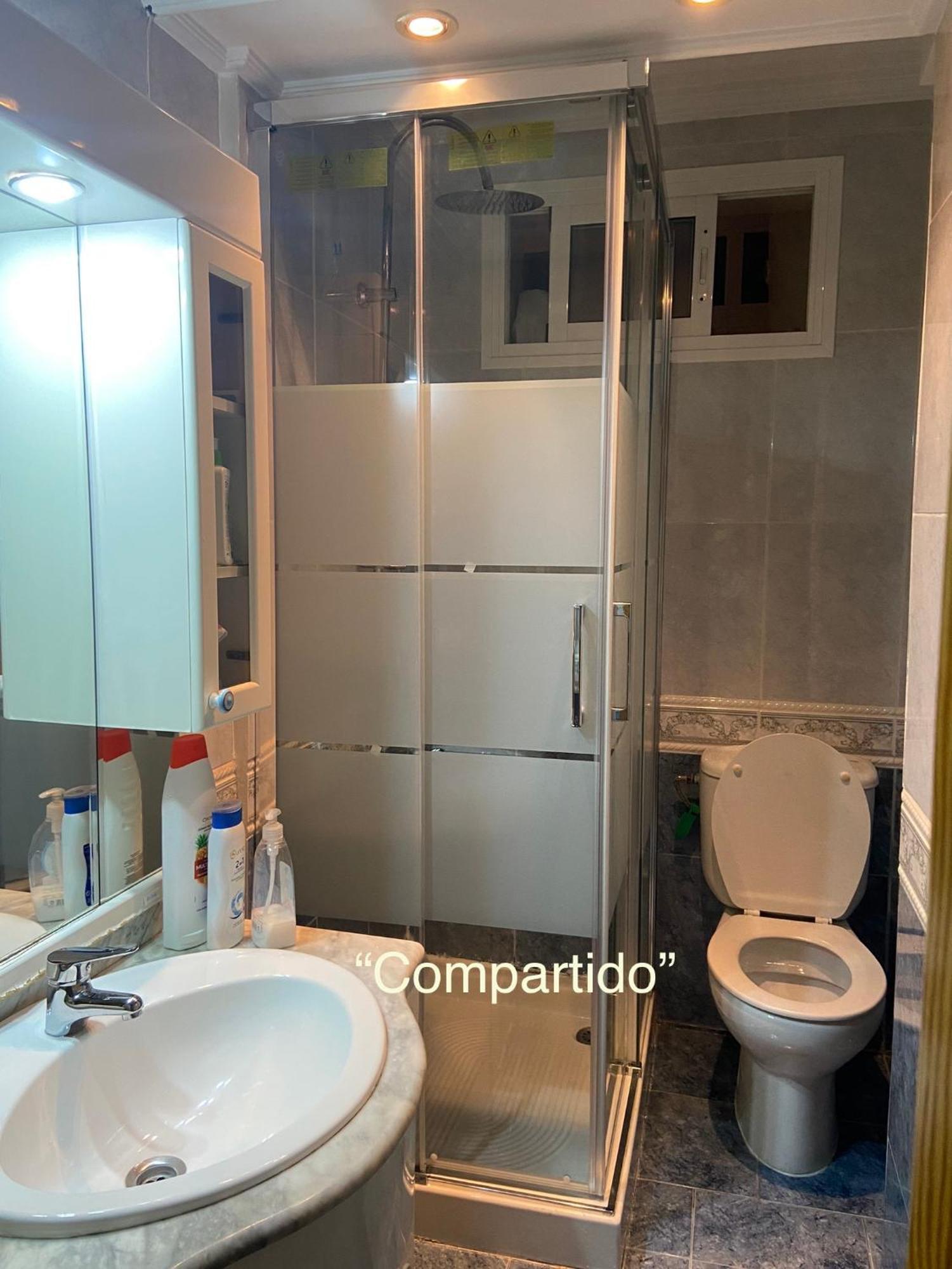 Habitacion Con Cama Matrimonial En Malaga Exterior photo